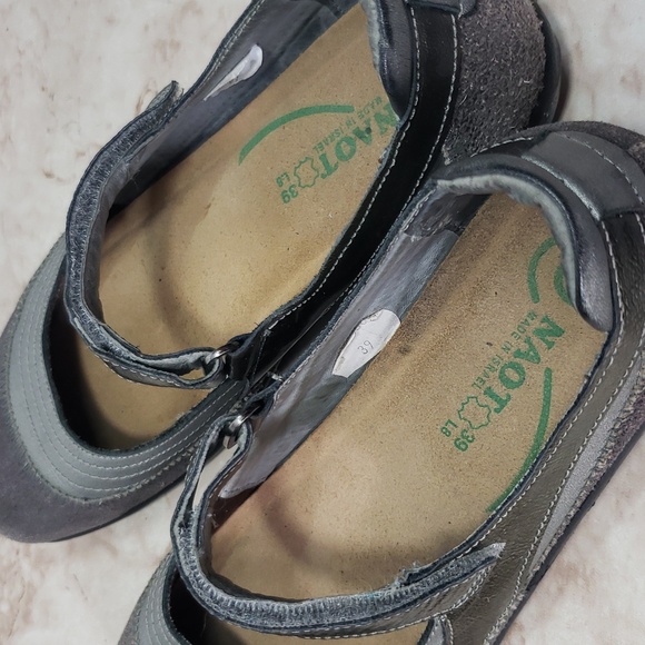 Naot Sylish Metallic Gray Suede Mary Jane Flats Size 39 - Picture 6 of 7